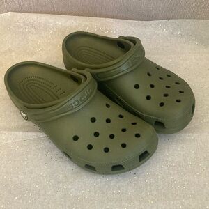 Crocs M7/W9